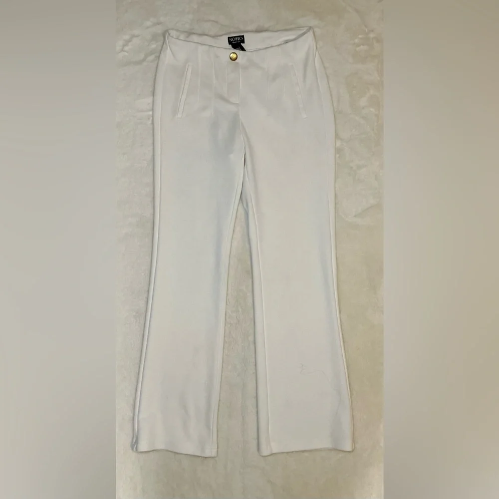 Elegant White Trousers - Picture 2 of 6